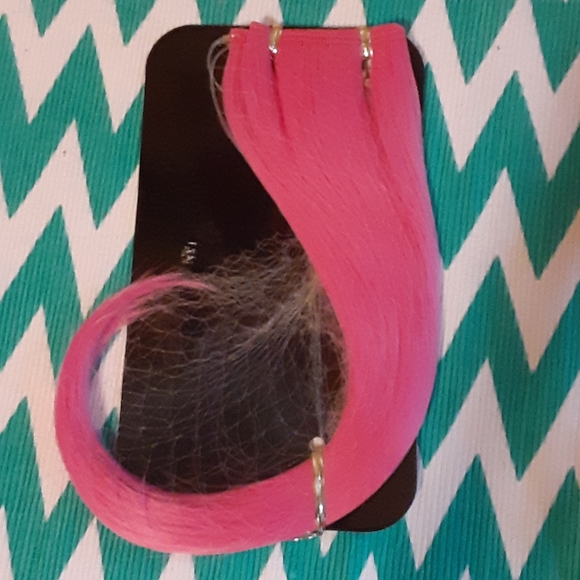 Pink headband hair extensions by Demi Lovato NWT - Picture 3 of 4
